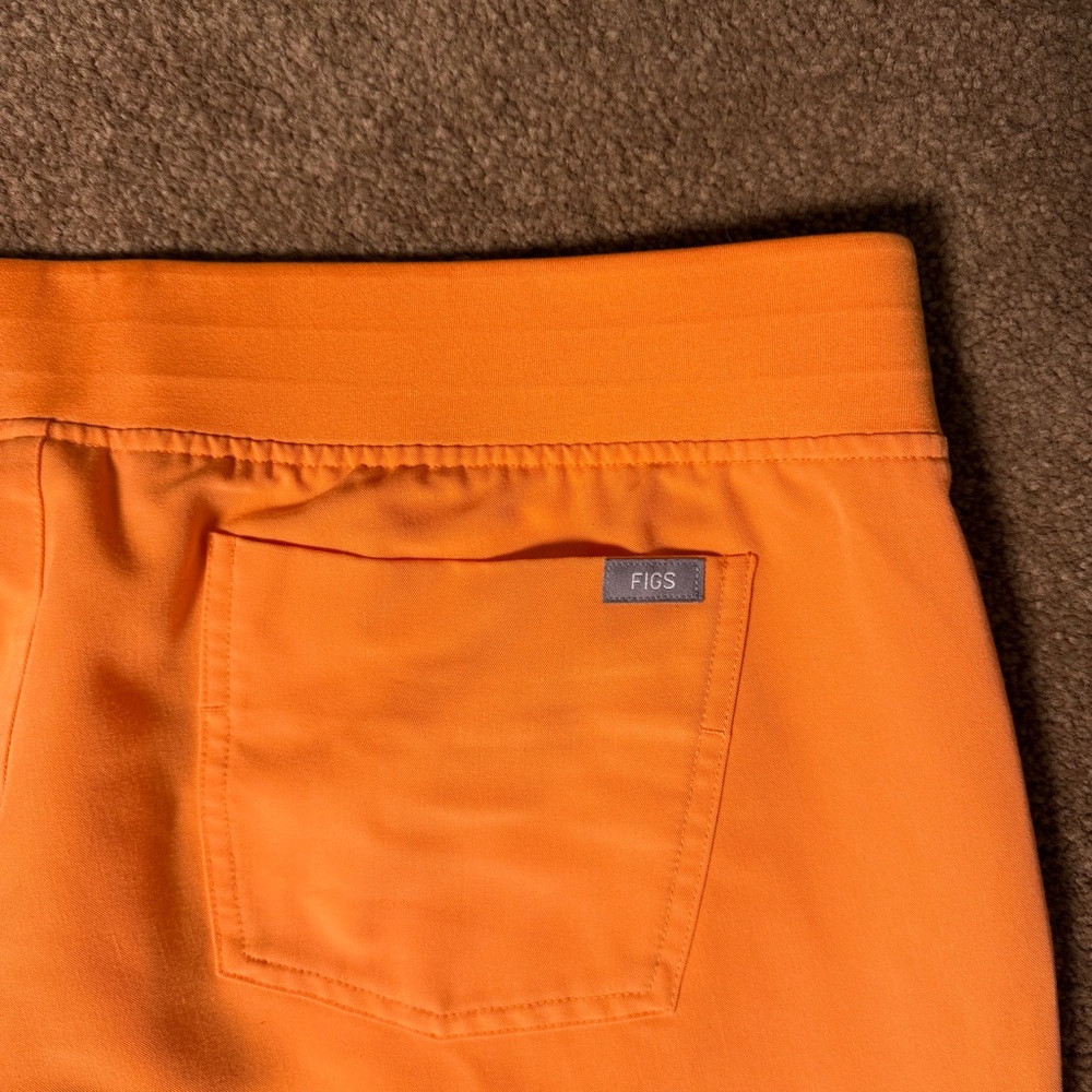 FIGS Technical Collection Jogger Scrub Pants – Orange – Size XL - Picture 4 of 4